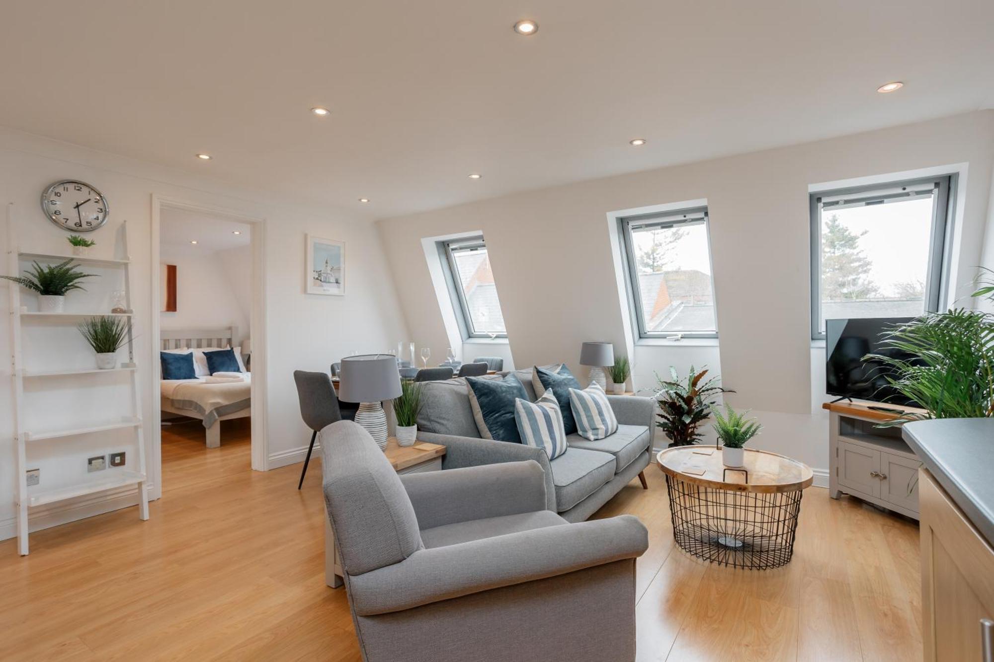 Starhost Residences - Central 3 Bed Apartment At Regents Court, Newbury Newbury  Buitenkant foto