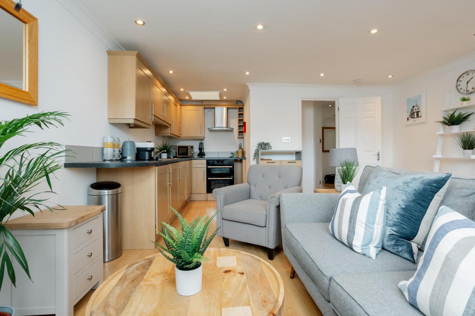Starhost Residences - Central 3 Bed Apartment At Regents Court, Newbury Newbury  Buitenkant foto